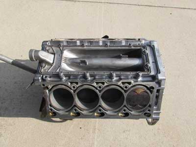 BMW 4.8L V8 N62N Engine Block Assembly for Rebuild or Parts (Crankshaft, Pistons, and Rods) 11110396206 550i 650i3